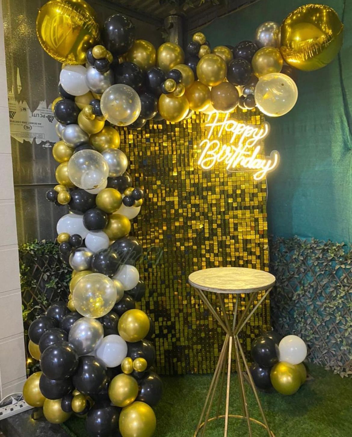 golden sequeen birthday decor